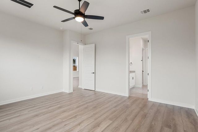 531 Darley Oak Drive, Dripping Springs, TX 78620