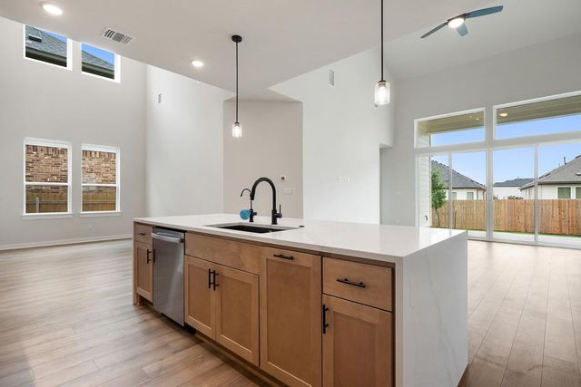 531 Darley Oak Drive, Dripping Springs, TX 78620