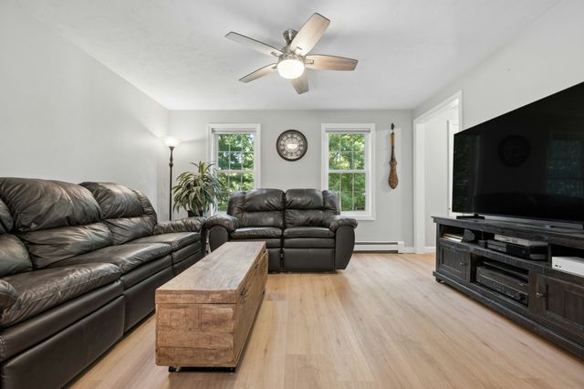 53 Rawson Rd, Webster, MA 01570