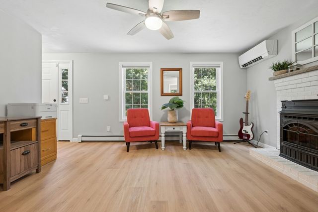 53 Rawson Rd, Webster, MA 01570