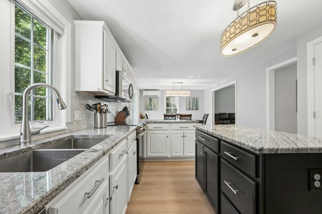 53 Rawson Rd, Webster, MA 01570