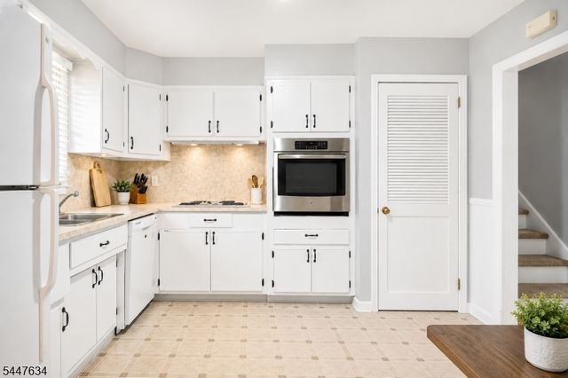 15 Stonehill Rd, Randolph Twp., NJ 07869