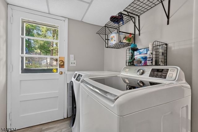 15 Stonehill Rd, Randolph Twp., NJ 07869