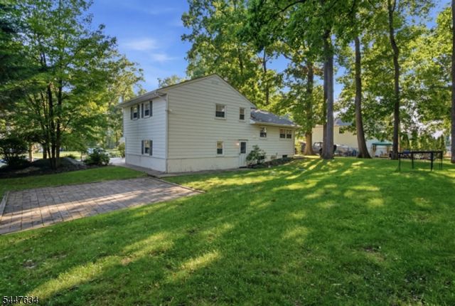 15 Stonehill Rd, Randolph Twp., NJ 07869