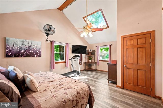 747 SURREY RD, Aldan, PA 19018