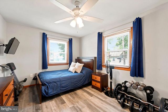747 SURREY RD, Aldan, PA 19018