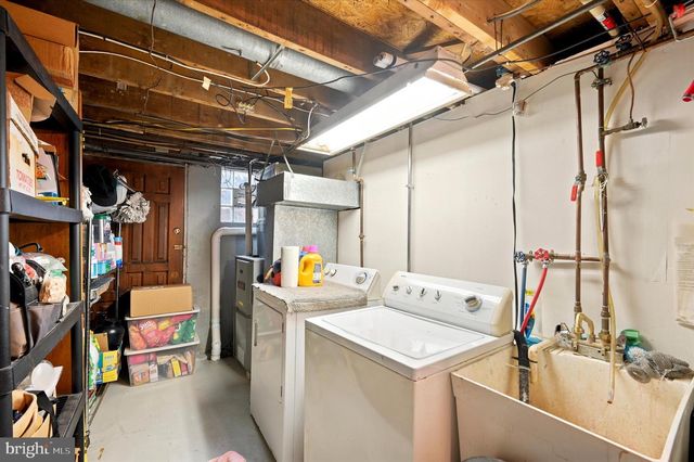 747 SURREY RD, Aldan, PA 19018