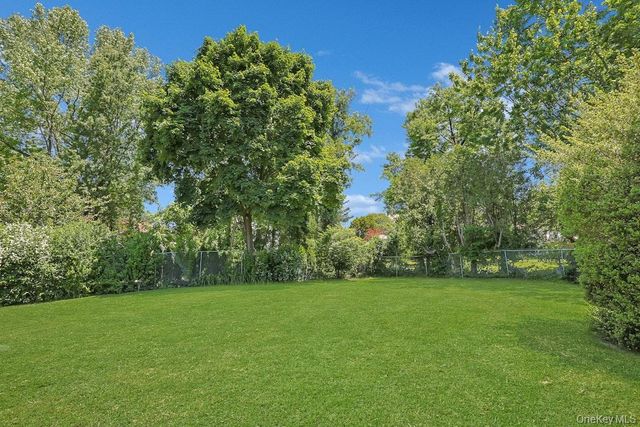 4 Calton Road, New Rochelle, NY 10804