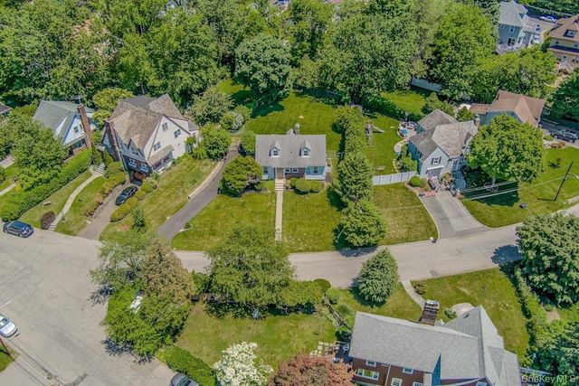 4 Calton Road, New Rochelle, NY 10804
