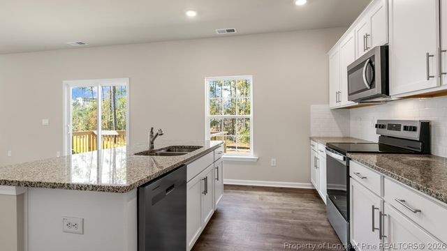 3072 Platinum Circle, West End, NC 27376