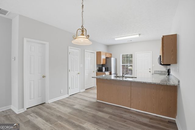 4210 Oakwood Road A4, Oakwood, GA 30566