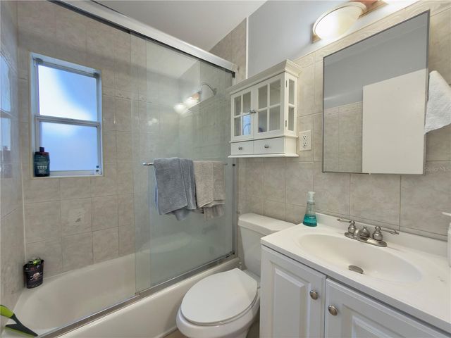 433 86TH AVENUE N, St Petersburg, FL 33702