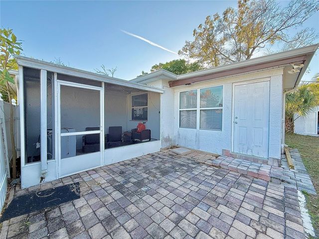 433 86TH AVENUE N, St Petersburg, FL 33702