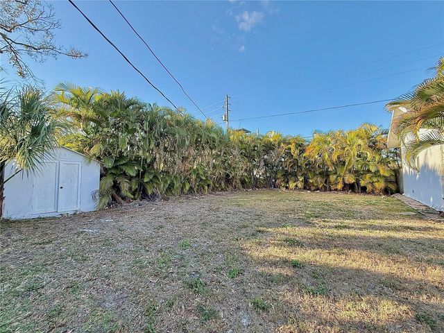 433 86TH AVENUE N, St Petersburg, FL 33702