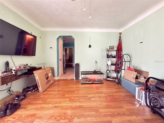 433 86TH AVENUE N, St Petersburg, FL 33702