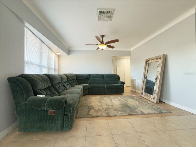 433 86TH AVENUE N, St Petersburg, FL 33702