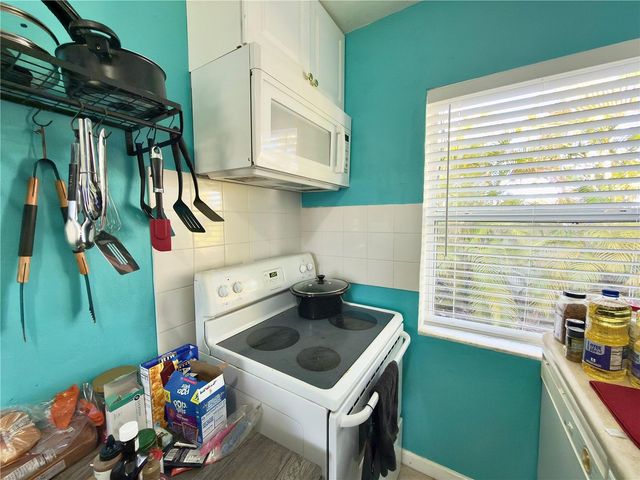 433 86TH AVENUE N, St Petersburg, FL 33702