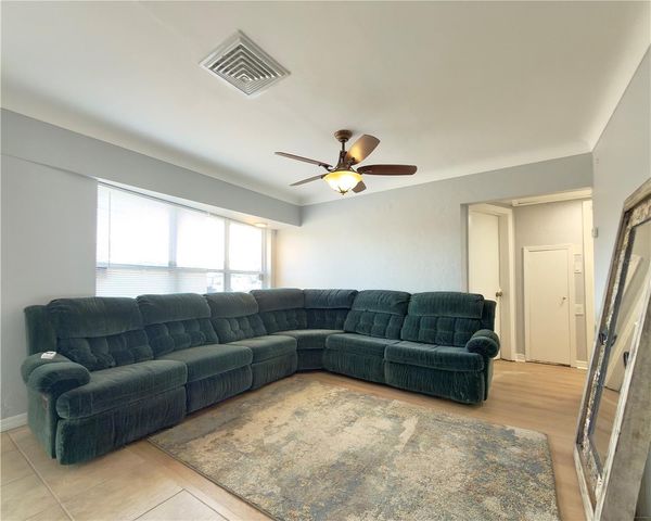 433 86TH AVENUE N, St Petersburg, FL 33702