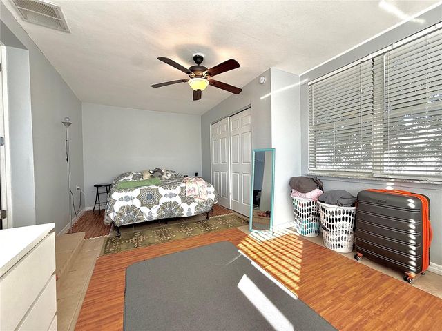 433 86TH AVENUE N, St Petersburg, FL 33702