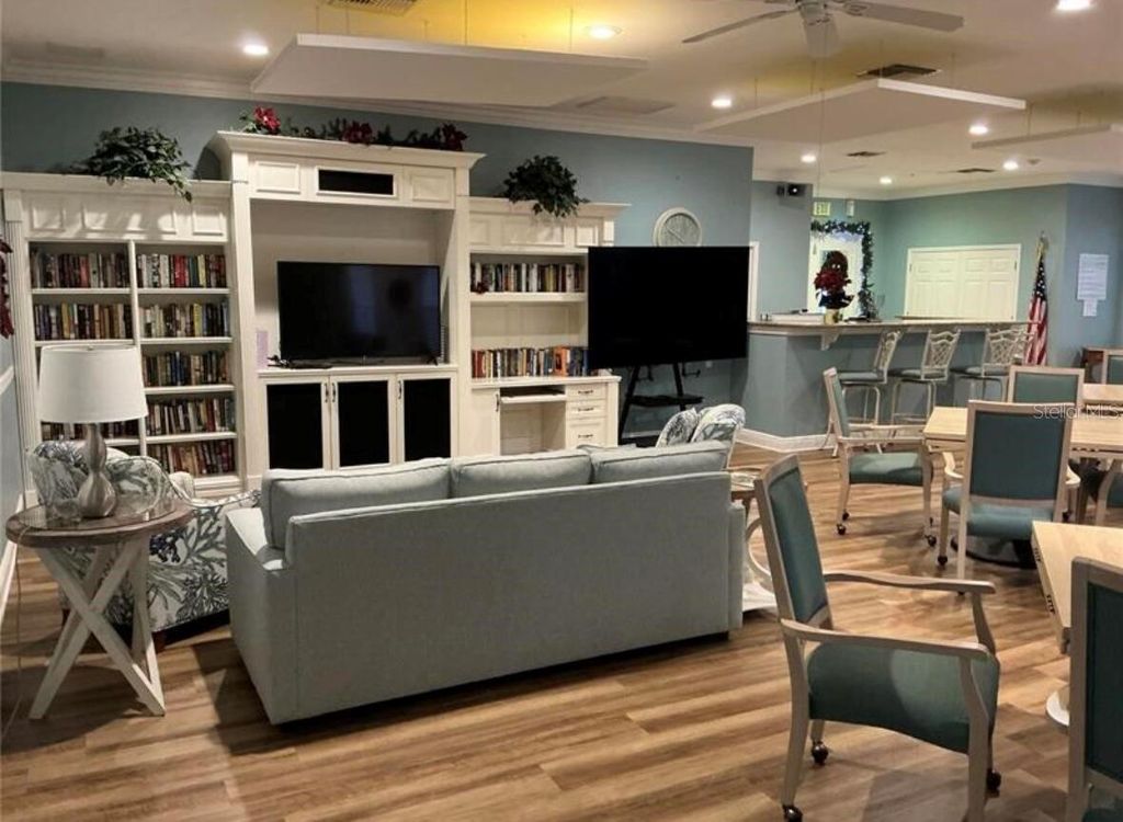 Image 24 of property listing at 4067 OVERTURE CIRCLE 340, Bradenton, FL 34209