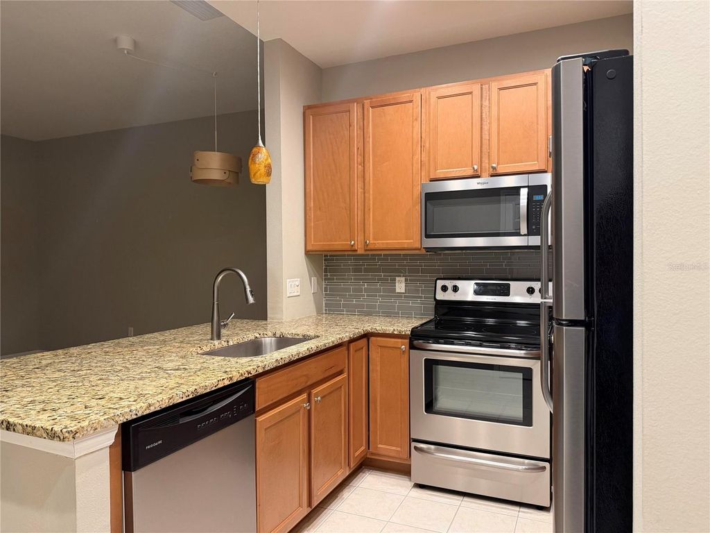 Image 9 of property listing at 4067 OVERTURE CIRCLE 340, Bradenton, FL 34209