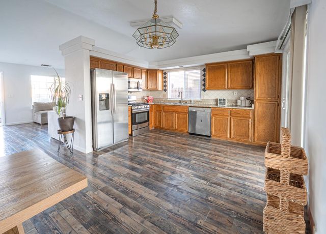 4186 Donald Dr, Olivehurst, CA 95961