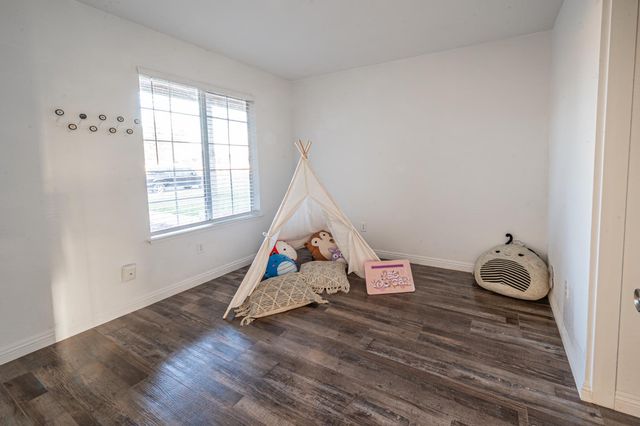 4186 Donald Dr, Olivehurst, CA 95961