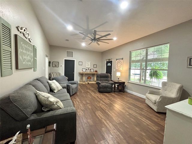 516 County Road 4800, Warren, TX 77664