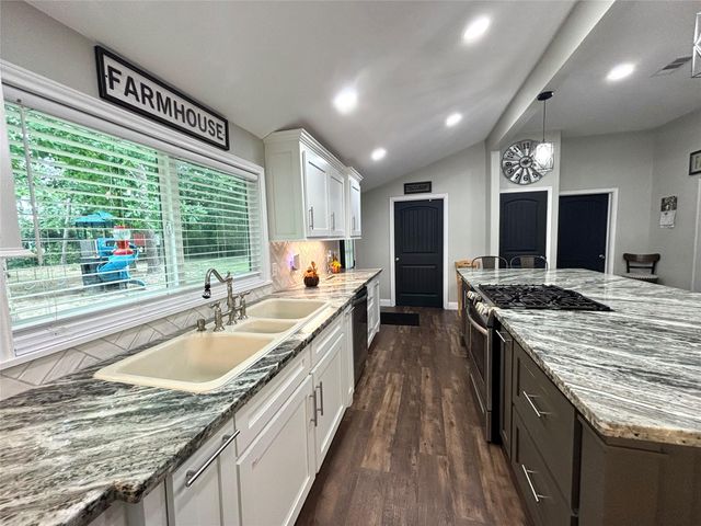 516 County Road 4800, Warren, TX 77664