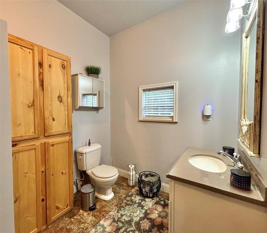 516 County Road 4800, Warren, TX 77664