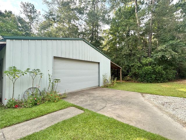 516 County Road 4800, Warren, TX 77664