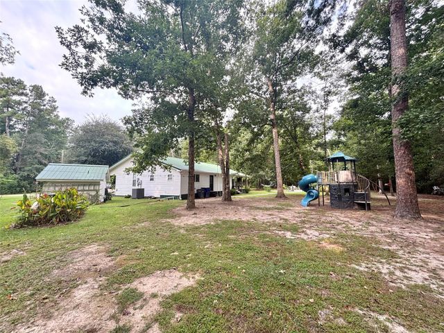 516 County Road 4800, Warren, TX 77664