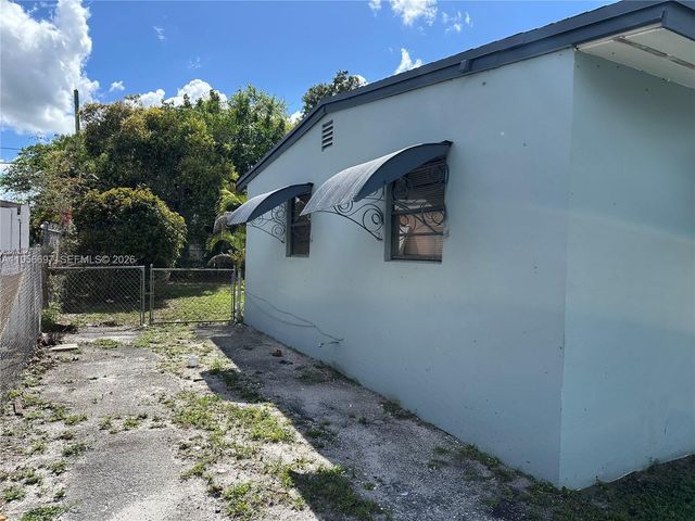 1306 NW 11th Pl, Fort Lauderdale, FL 33311