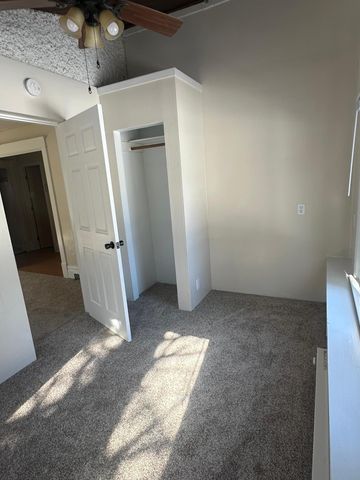 1036 College Street N, Fargo, ND 58102