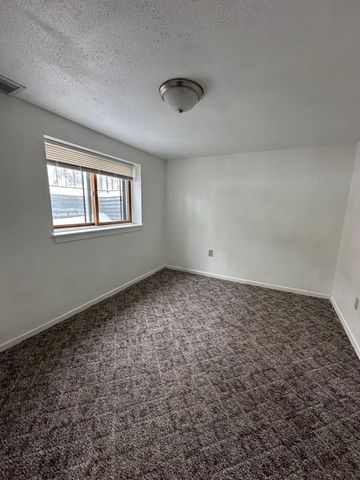 1036 College Street N, Fargo, ND 58102