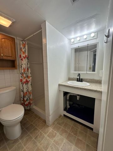 1036 College Street N, Fargo, ND 58102