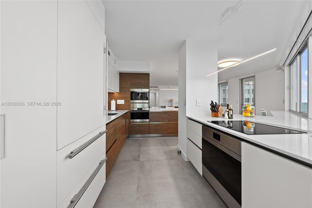 7135 Collins Ave 1216, Miami Beach, FL 33141