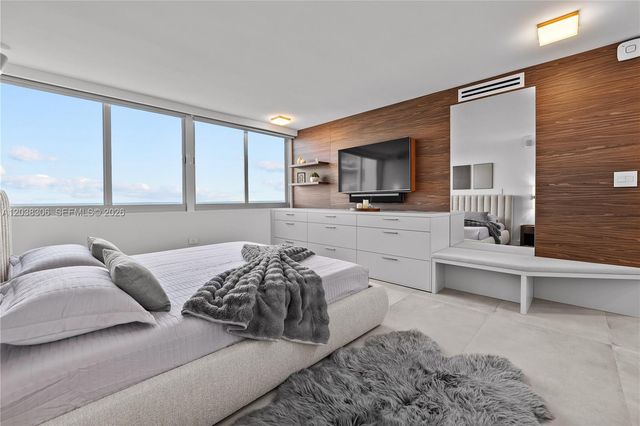 7135 Collins Ave 1216, Miami Beach, FL 33141