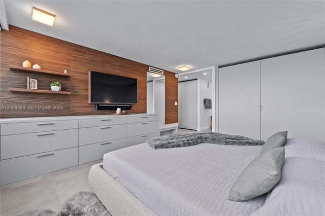 7135 Collins Ave 1216, Miami Beach, FL 33141