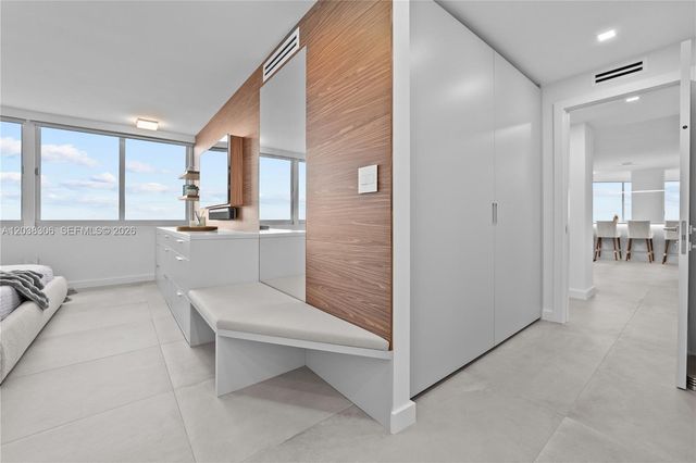 7135 Collins Ave 1216, Miami Beach, FL 33141