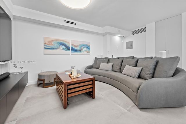 7135 Collins Ave 1216, Miami Beach, FL 33141