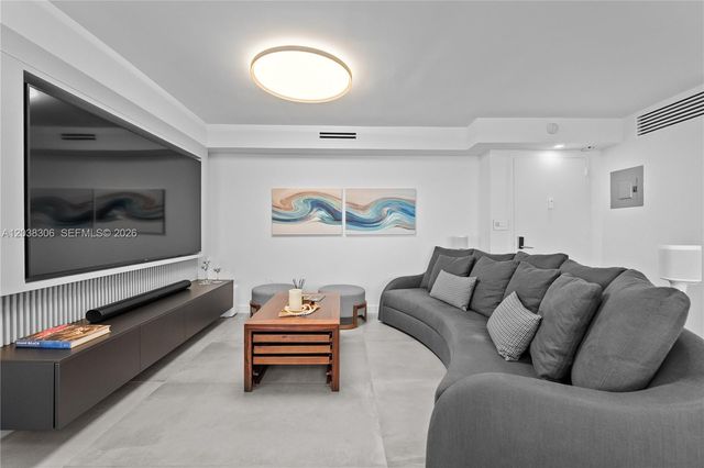 7135 Collins Ave 1216, Miami Beach, FL 33141