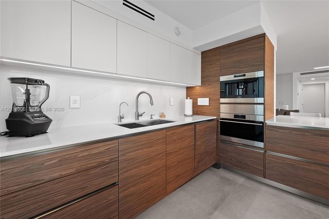 7135 Collins Ave 1216, Miami Beach, FL 33141