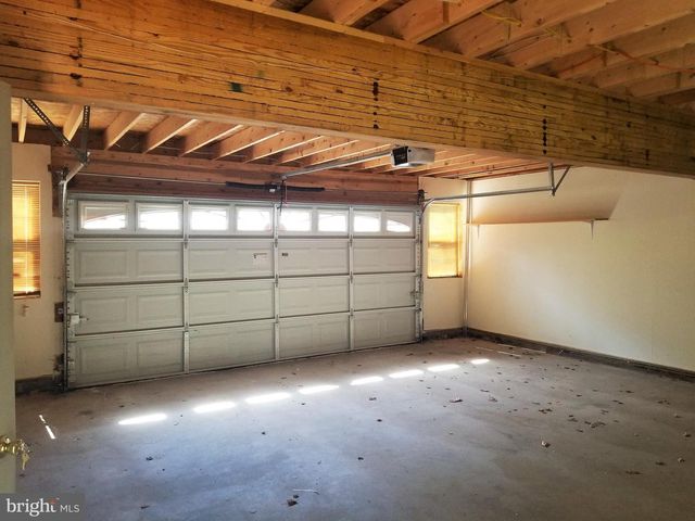 4116 WINONA DR, Pocono Lake, PA 18347