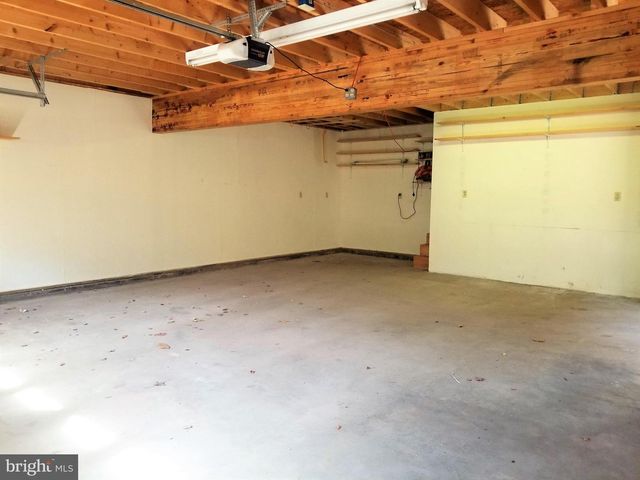 4116 WINONA DR, Pocono Lake, PA 18347