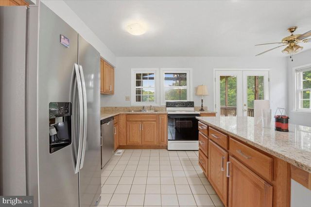 1022 LAKEVIEW DR, Stafford, VA 22556