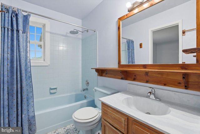 1022 LAKEVIEW DR, Stafford, VA 22556