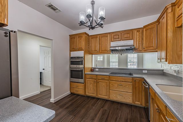 204 S Spring Branch Trail, Springtown, TX 76082