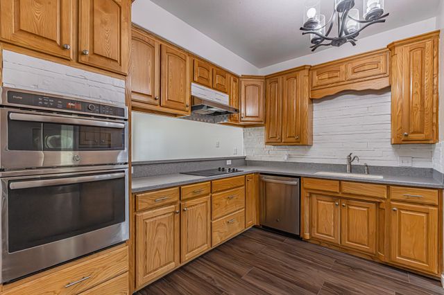 204 S Spring Branch Trail, Springtown, TX 76082