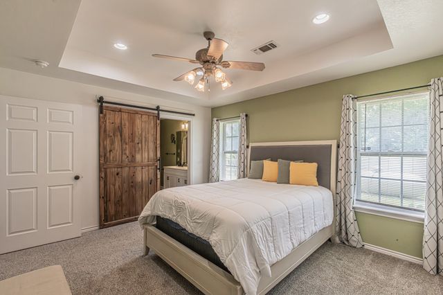 204 S Spring Branch Trail, Springtown, TX 76082